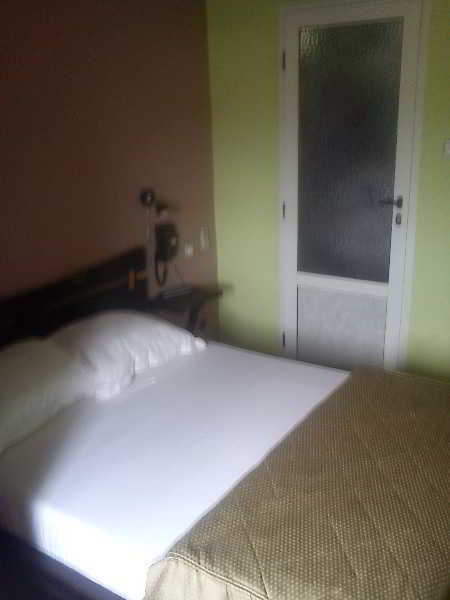 Roza Hotel Bab Ezzouar Buitenkant foto