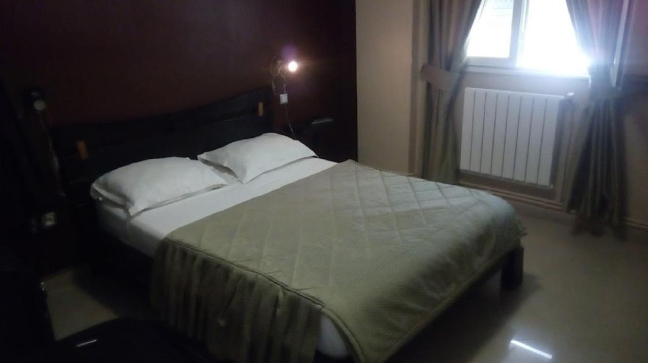 Roza Hotel Bab Ezzouar Buitenkant foto