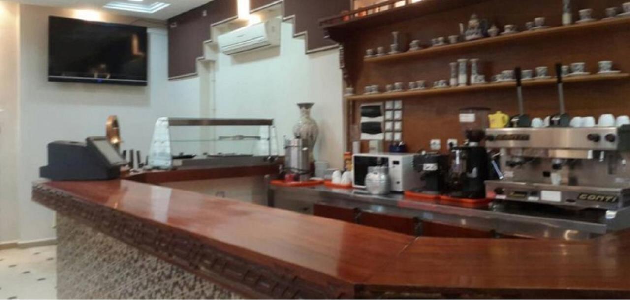 Roza Hotel Bab Ezzouar Buitenkant foto