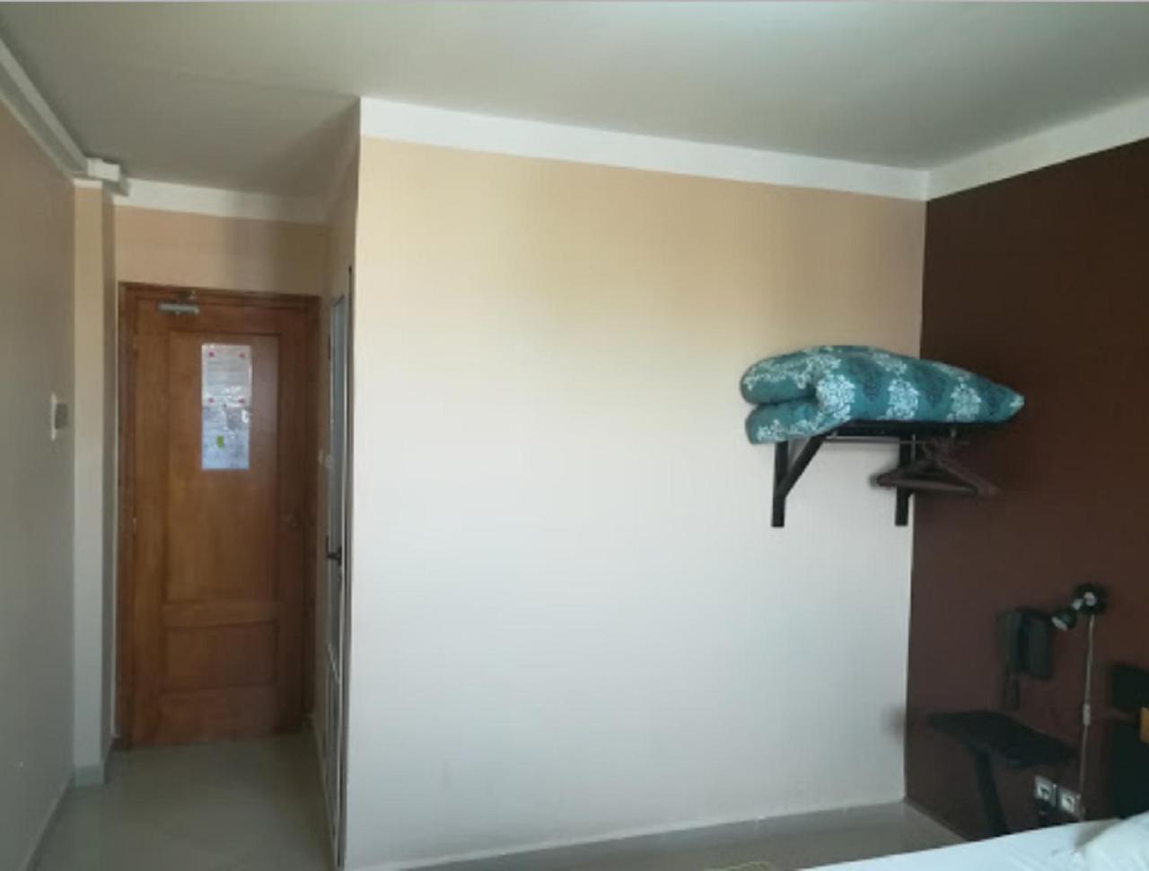 Roza Hotel Bab Ezzouar Buitenkant foto
