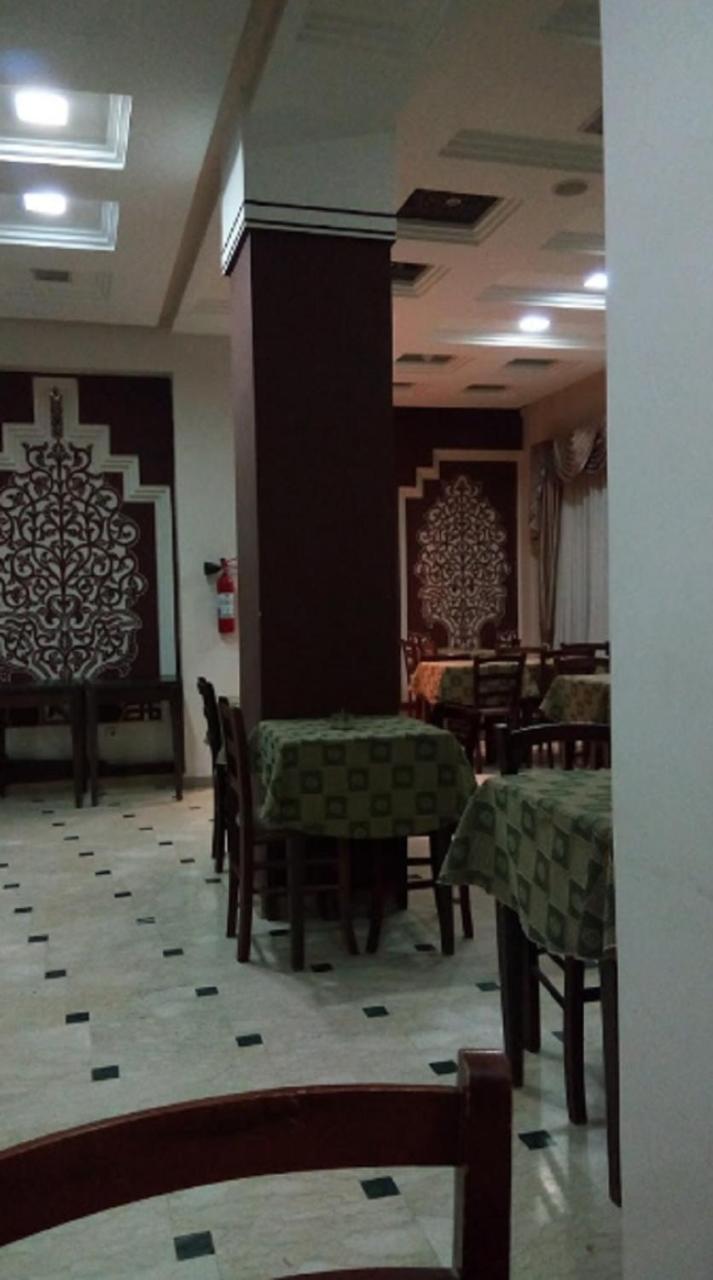 Roza Hotel Bab Ezzouar Buitenkant foto