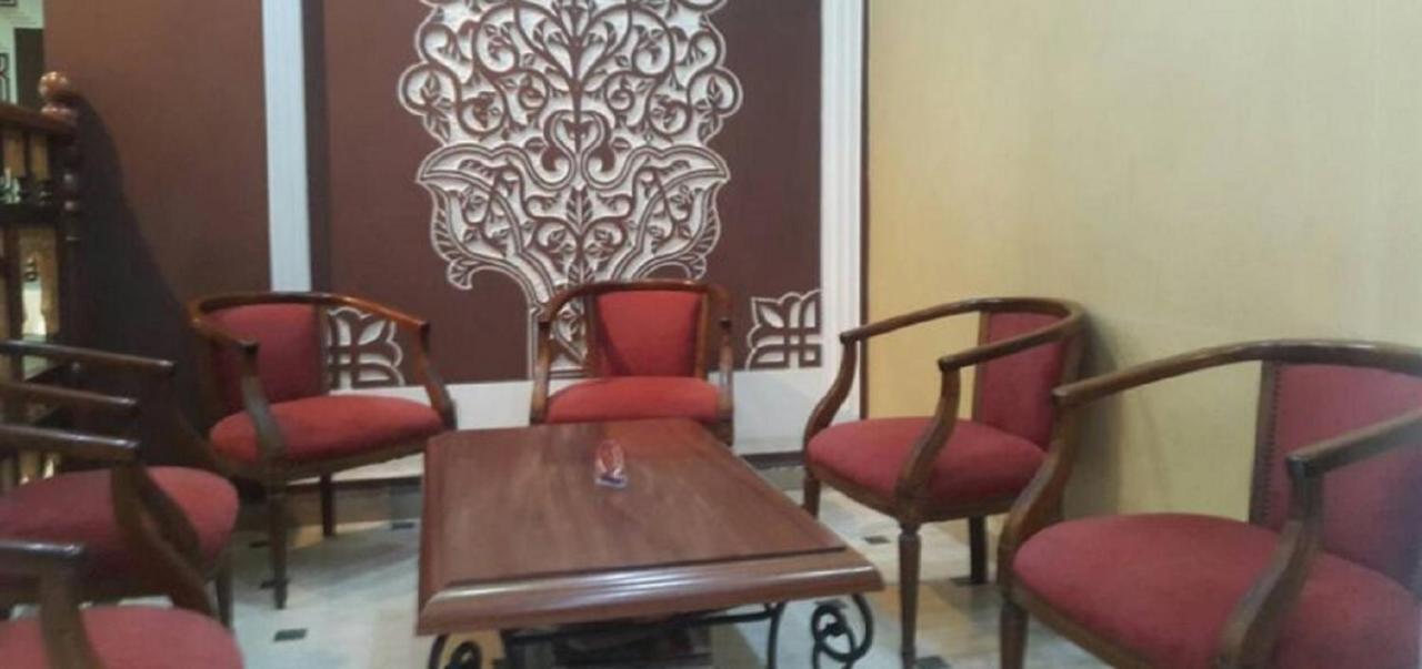 Roza Hotel Bab Ezzouar Buitenkant foto