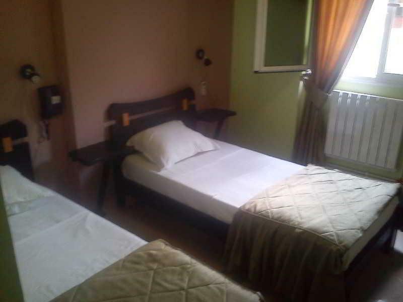 Roza Hotel Bab Ezzouar Buitenkant foto